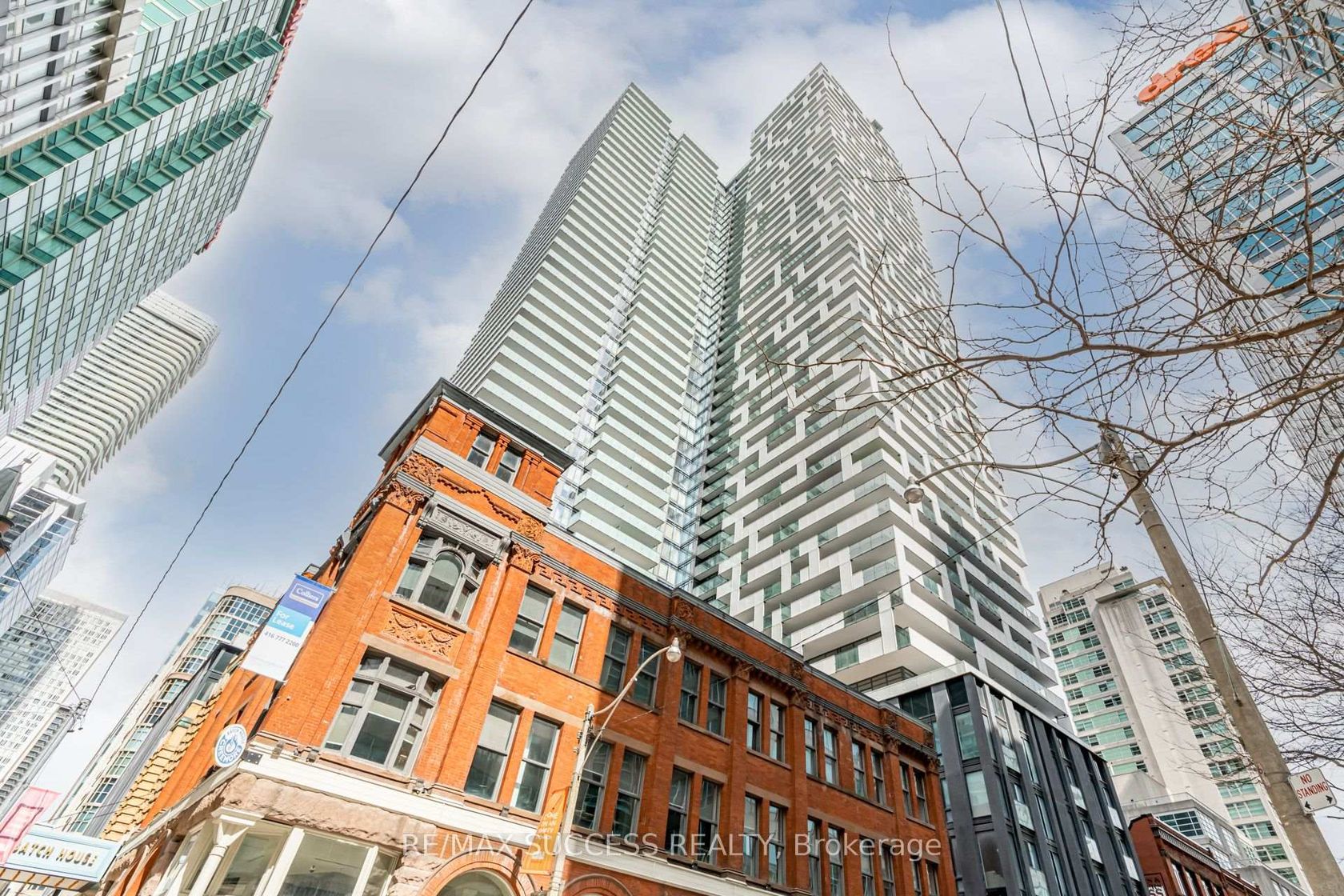 UPH05 - 20 Lombard Street, Yonge Corridor, Toronto photo number 2