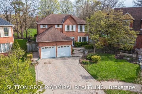 Photo 2 at 39 Crooked Stick Road, Glen Shields, Vaughan