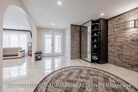 Photo 5 at 39 Crooked Stick Road, Glen Shields, Vaughan