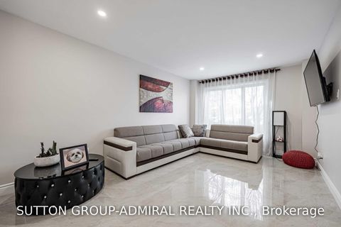 Photo 6 at 39 Crooked Stick Road, Glen Shields, Vaughan