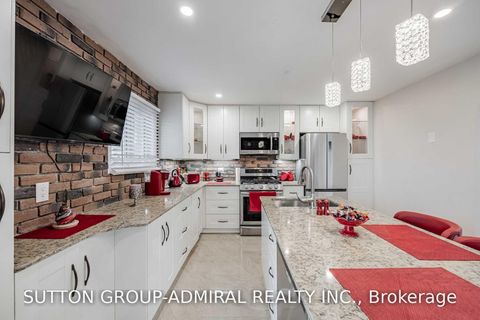 Photo 11 at 39 Crooked Stick Road, Glen Shields, Vaughan