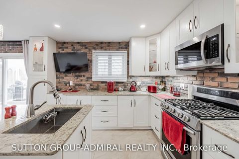 Photo 12 at 39 Crooked Stick Road, Glen Shields, Vaughan