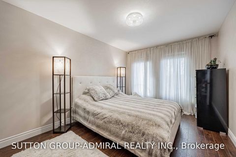 Photo 20 at 39 Crooked Stick Road, Glen Shields, Vaughan
