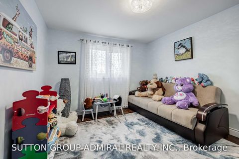 Photo 22 at 39 Crooked Stick Road, Glen Shields, Vaughan