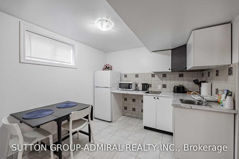 Photo 25 at 39 Crooked Stick Road, Glen Shields, Vaughan