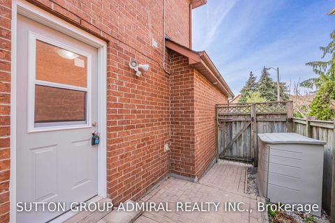 Photo 32 at 39 Crooked Stick Road, Glen Shields, Vaughan