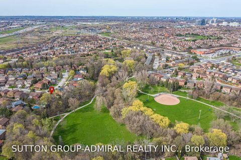 Photo 36 at 39 Crooked Stick Road, Glen Shields, Vaughan