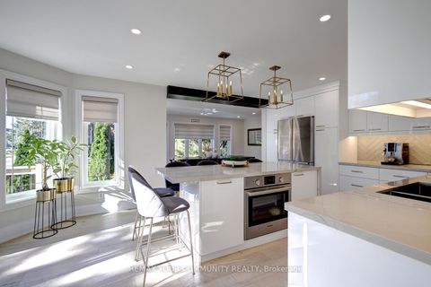 Photo 14 at 123 Hidden Trail Avenue, Mill Pond, Richmond Hill
