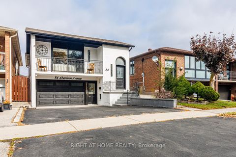 Photo 2 at 84 Aberdeen Avenue, East Woodbridge, Vaughan