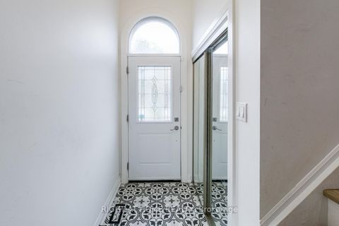 Photo 4 at 84 Aberdeen Avenue, East Woodbridge, Vaughan