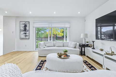 Photo 11 at 84 Aberdeen Avenue, East Woodbridge, Vaughan