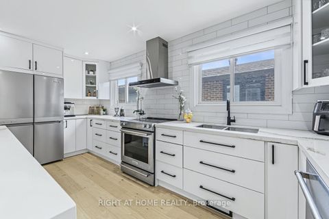 Photo 18 at 84 Aberdeen Avenue, East Woodbridge, Vaughan