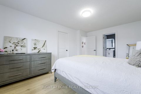 Photo 22 at 84 Aberdeen Avenue, East Woodbridge, Vaughan