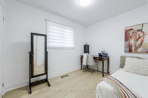 Photo 26 at 84 Aberdeen Avenue, East Woodbridge, Vaughan