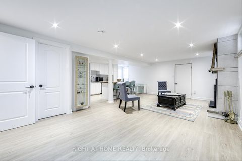 Photo 33 at 84 Aberdeen Avenue, East Woodbridge, Vaughan