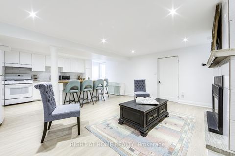 Photo 34 at 84 Aberdeen Avenue, East Woodbridge, Vaughan