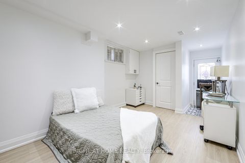 Photo 41 at 84 Aberdeen Avenue, East Woodbridge, Vaughan