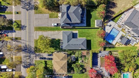Photo 1 at 198 Weldrick Road W, North Richvale, Richmond Hill