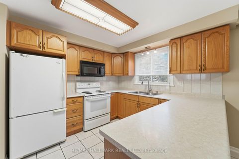 Photo 8 at 198 Weldrick Road W, North Richvale, Richmond Hill