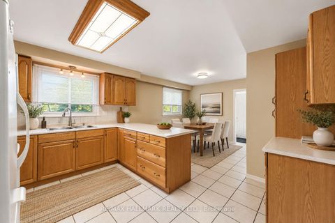 Photo 9 at 198 Weldrick Road W, North Richvale, Richmond Hill