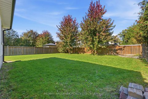 Photo 19 at 198 Weldrick Road W, North Richvale, Richmond Hill