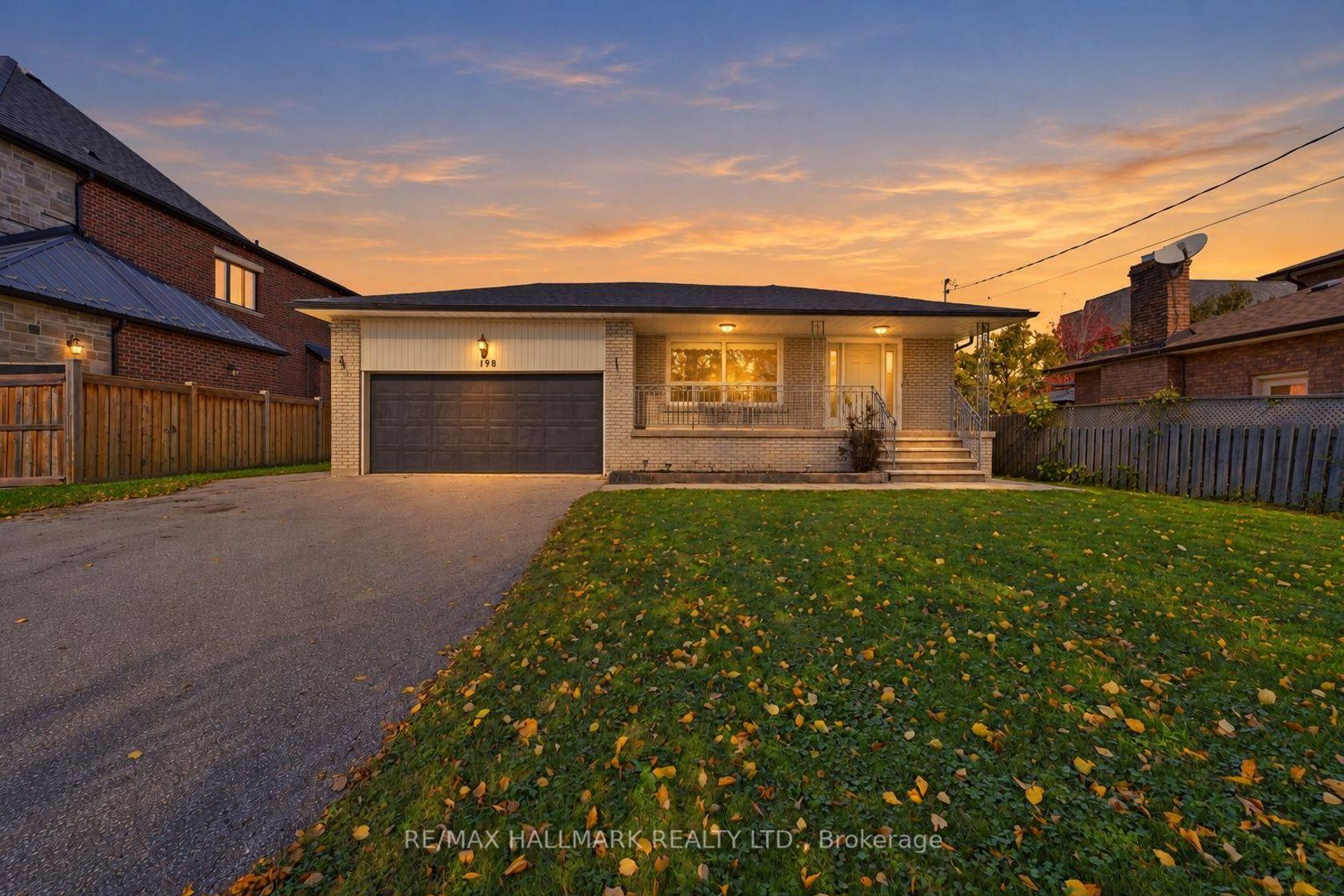 198 Weldrick Road W, North Richvale, Richmond Hill photo number 2