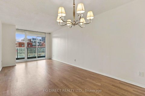Photo 5 at 412 - 231 Fort York Boulevard, Niagara, Toronto