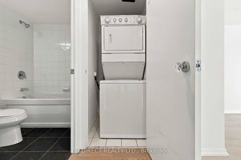 Photo 8 at 412 - 231 Fort York Boulevard, Niagara, Toronto