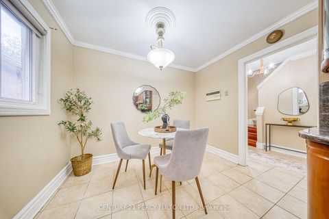 Photo 16 at 109 Swinton Crescent, Lakeview Estates, Vaughan