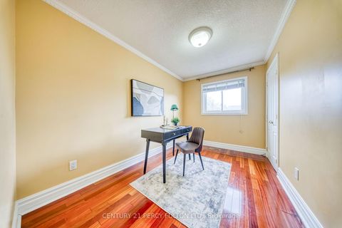 Photo 23 at 109 Swinton Crescent, Lakeview Estates, Vaughan