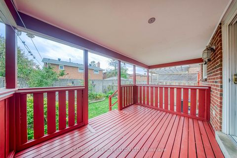 Photo 30 at 109 Swinton Crescent, Lakeview Estates, Vaughan
