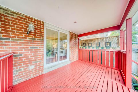 Photo 31 at 109 Swinton Crescent, Lakeview Estates, Vaughan