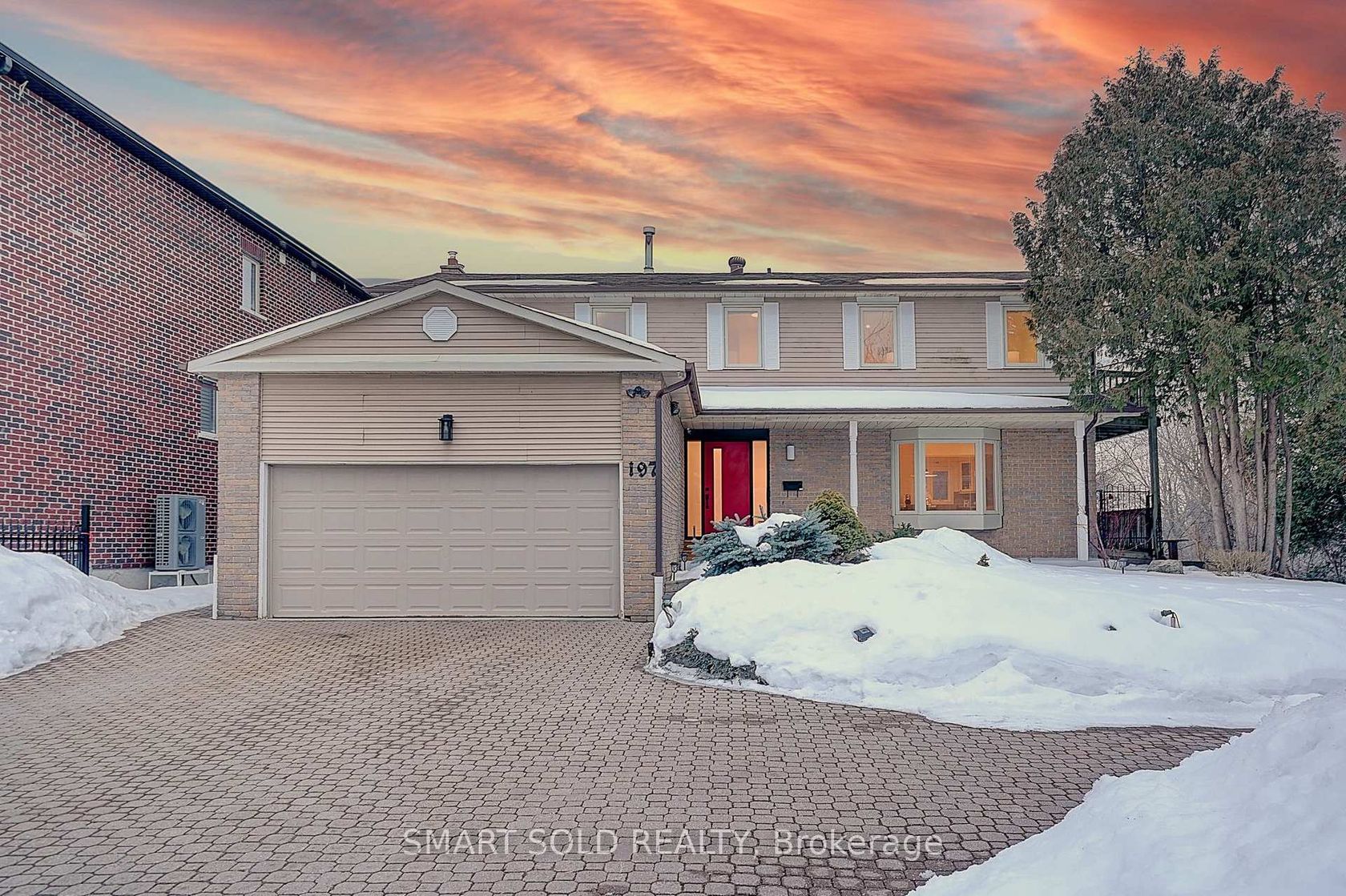 197 Garden Avenue, South Richvale, Richmond Hill photo number 2