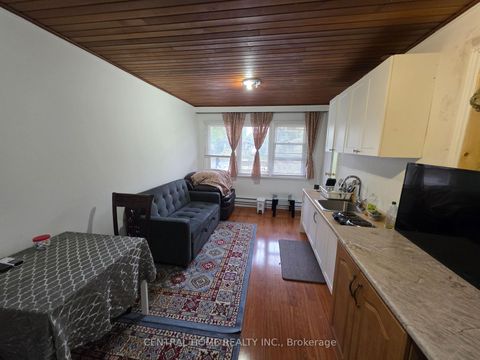 Photo 16 at 446 Taylor Mills Drive S, Crosby, Richmond Hill