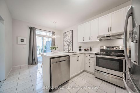 Photo 10 at 82 Ballymore Drive, Bayview Wellington, Aurora