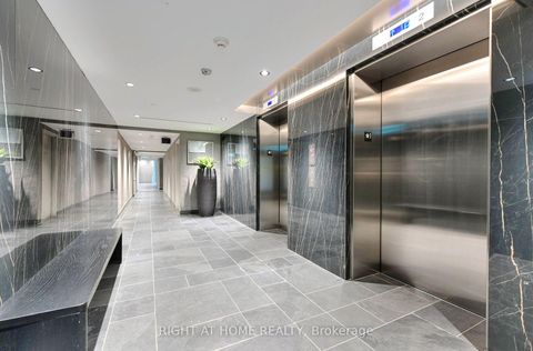 Photo 3 at 422 - 95 Bathurst Street, Waterfront Communities C1, Toronto