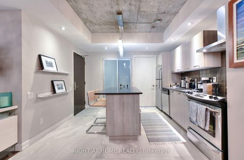 Photo 6 at 422 - 95 Bathurst Street, Waterfront Communities C1, Toronto