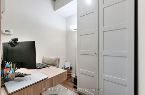 Photo 18 at 422 - 95 Bathurst Street, Waterfront Communities C1, Toronto