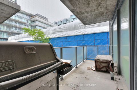 Photo 23 at 422 - 95 Bathurst Street, Waterfront Communities C1, Toronto
