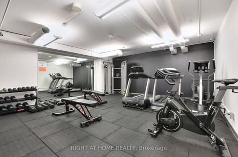 Photo 24 at 422 - 95 Bathurst Street, Waterfront Communities C1, Toronto
