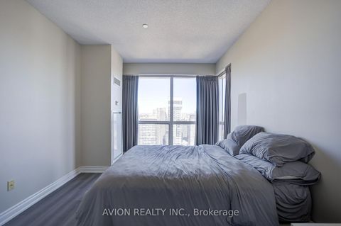Photo 15 at 5716 - 386 Yonge Street, Bay Street Corridor, Toronto