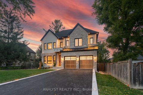 Photo 1 at 58A Oxford Street, Mill Pond, Richmond Hill