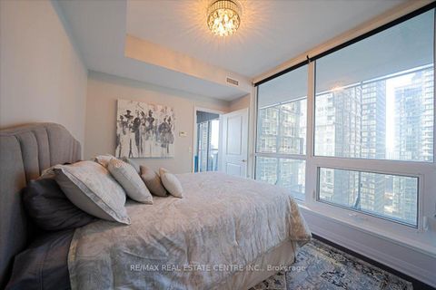Photo 7 at 2808 - 8 Mercer Street, Waterfront Communities C1, Toronto