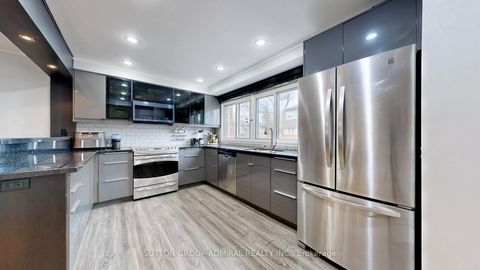 Photo 1 at 4 Dove Hawk Way, Branson, Toronto