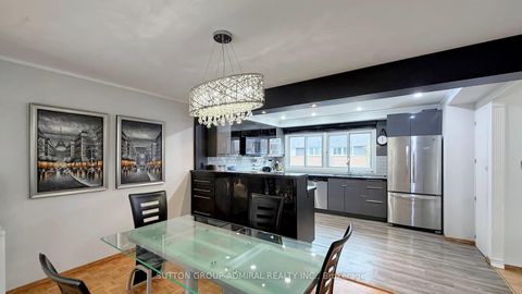 Photo 3 at 4 Dove Hawk Way, Branson, Toronto