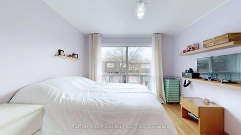 Photo 17 at 4 Dove Hawk Way, Branson, Toronto