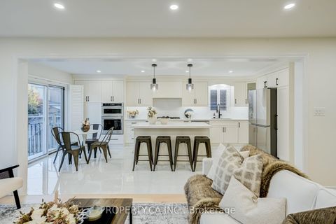 Photo 4 at 131 Giotto Crescent, Maple, Vaughan