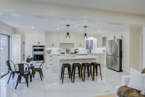 Photo 6 at 131 Giotto Crescent, Maple, Vaughan