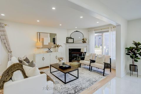 Photo 13 at 131 Giotto Crescent, Maple, Vaughan