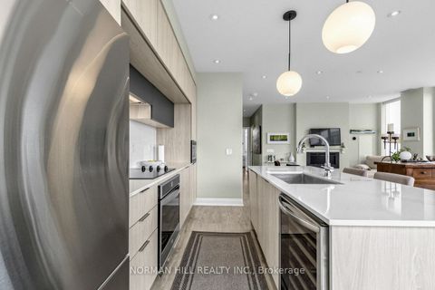 Photo 10 at 820 - 1 Belsize Drive, Mount Pleasant West, Toronto